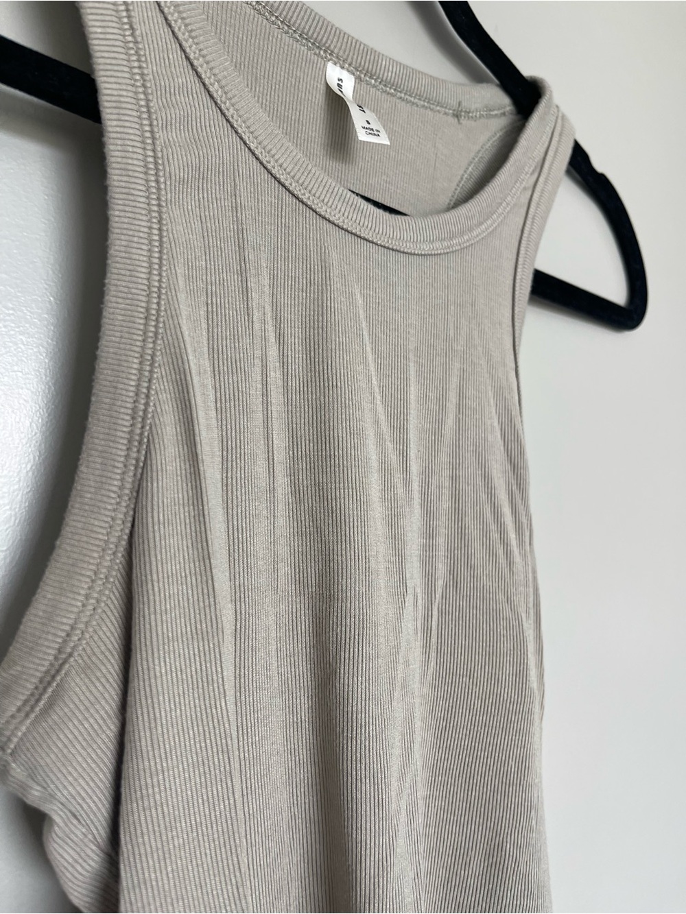 Aritzia Ribbed Racerback Tank - Picture 3 of 5